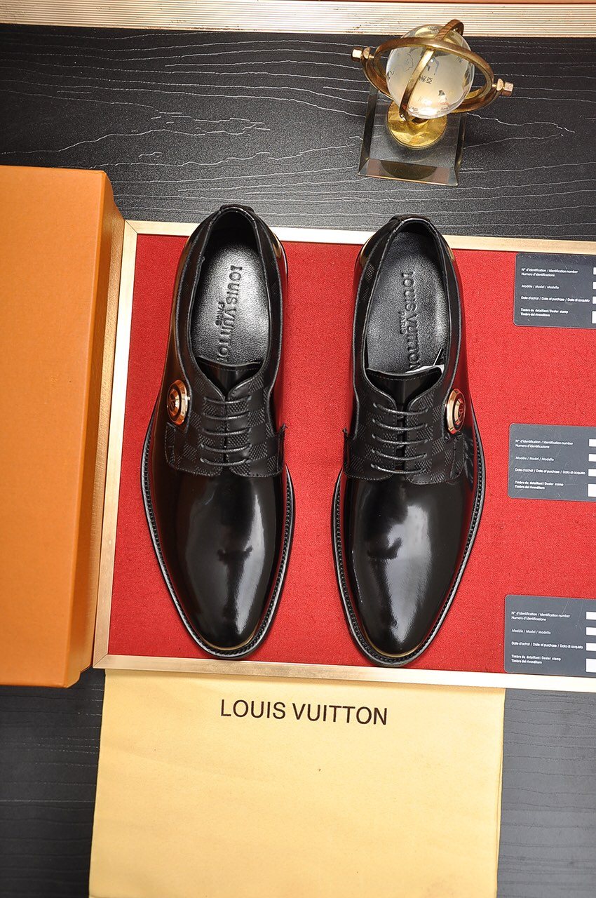 Louis Vuitton Black Glossy Lace-Up Dress Shoes