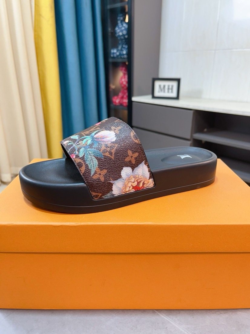 Louis Vuitton Men's Brown Floral Print Slide Sandals