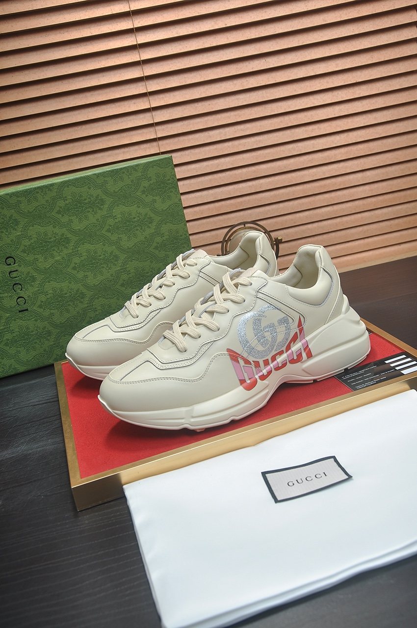 Gucci Off-White Red Accent Sneakers - Padded Collar