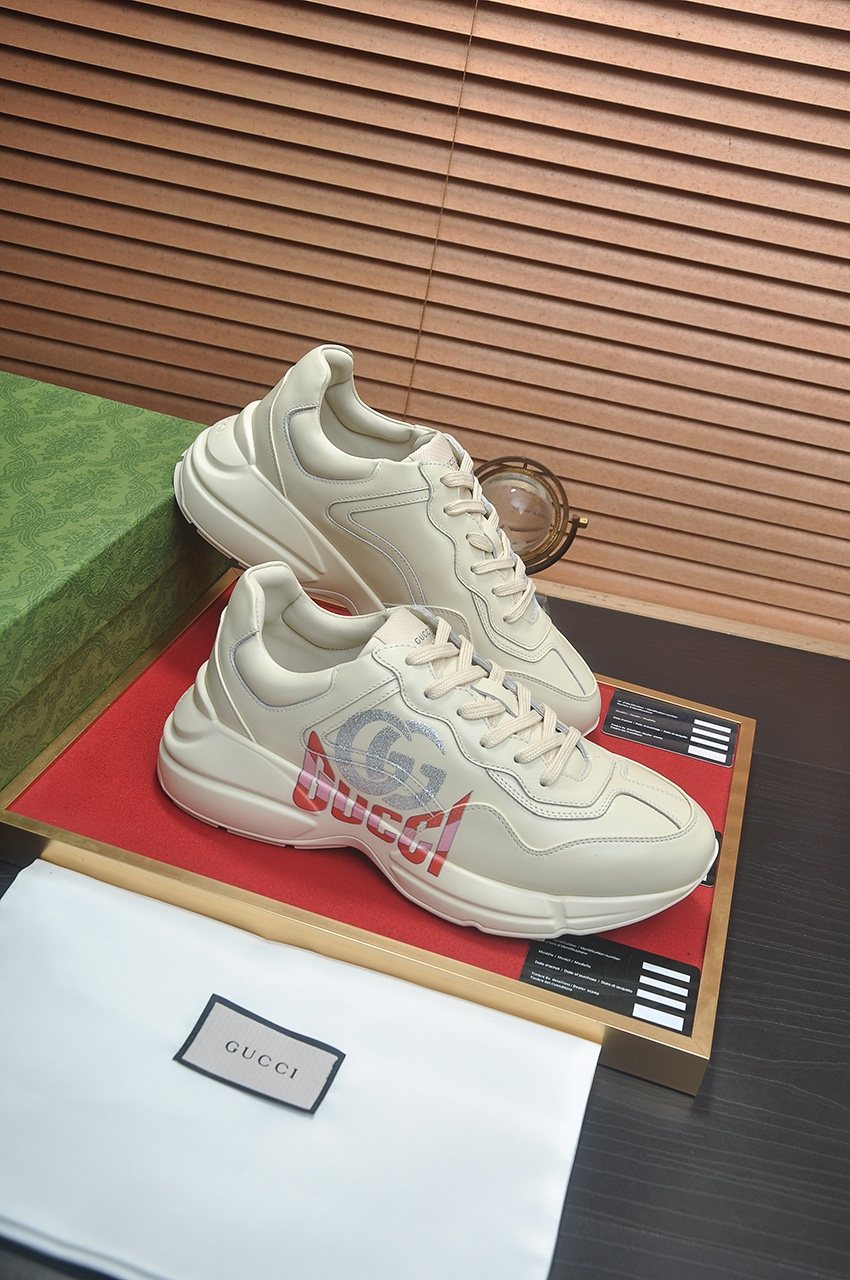 Gucci Off-White Red Accent Sneakers - Padded Collar
